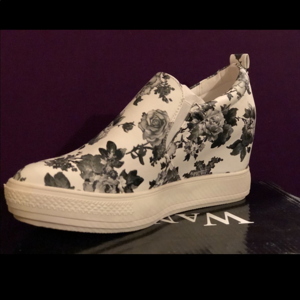 White Floral Summer Fun